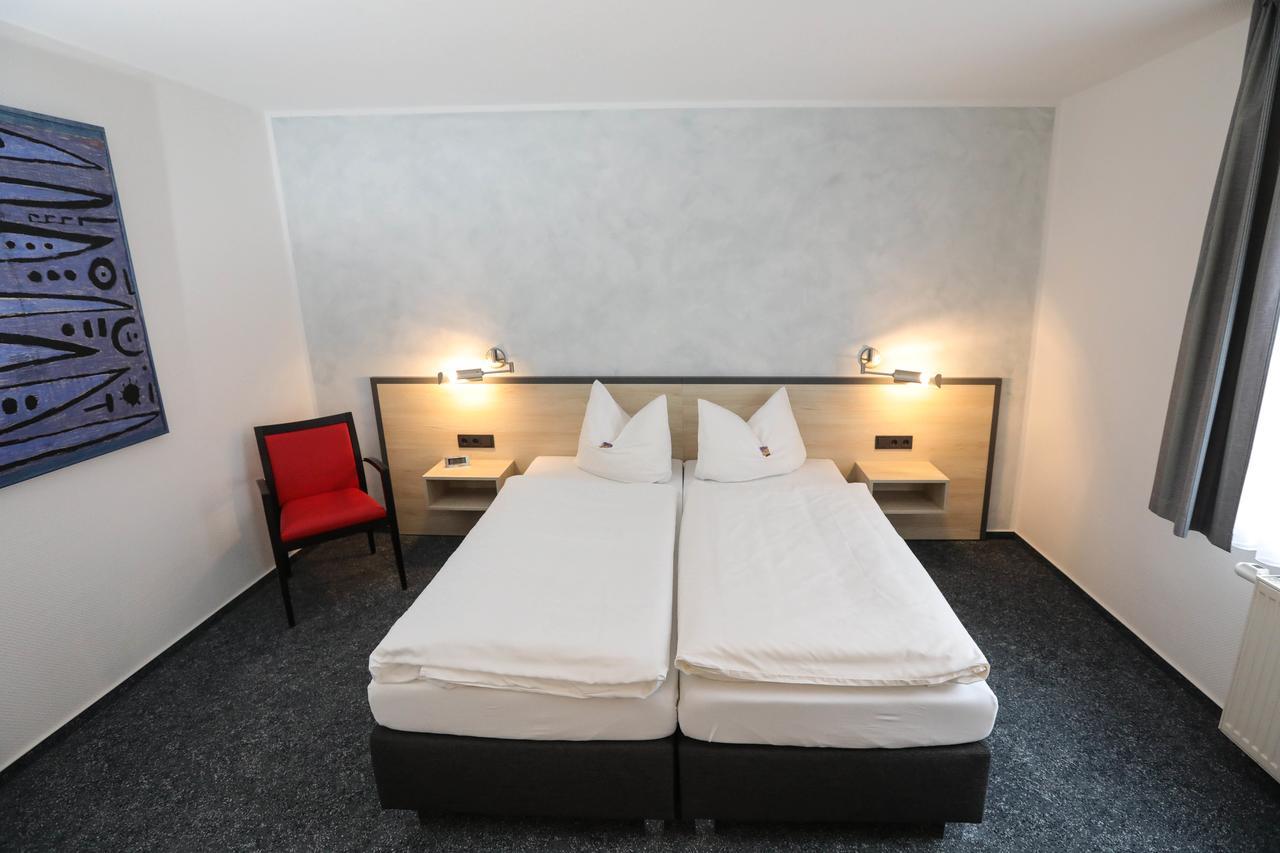 7 Saeulen Gmbh Hotel Dessau-Rosslau